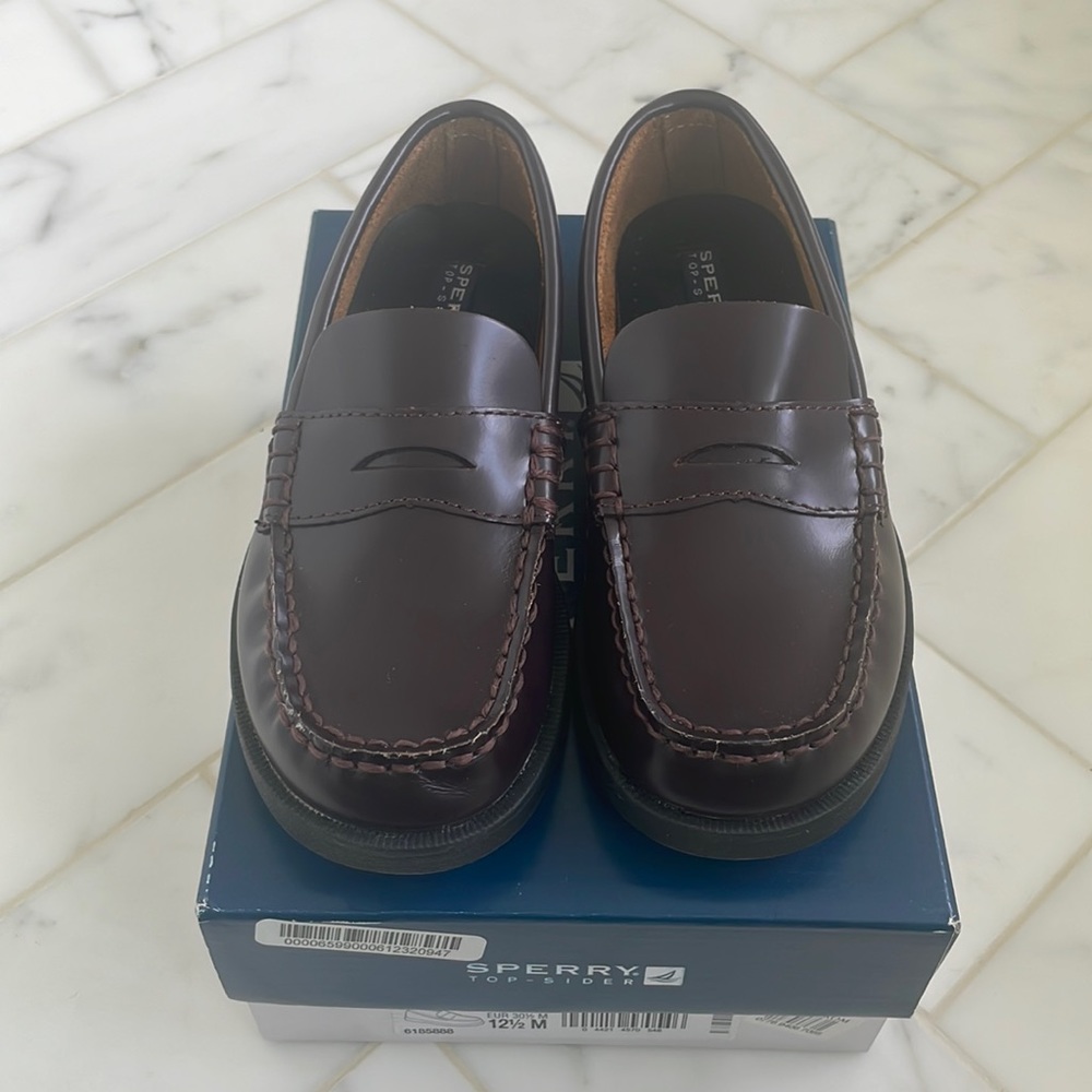 Brand new Sperry burgundy leather loafer - boy’s sz 12.5 M
